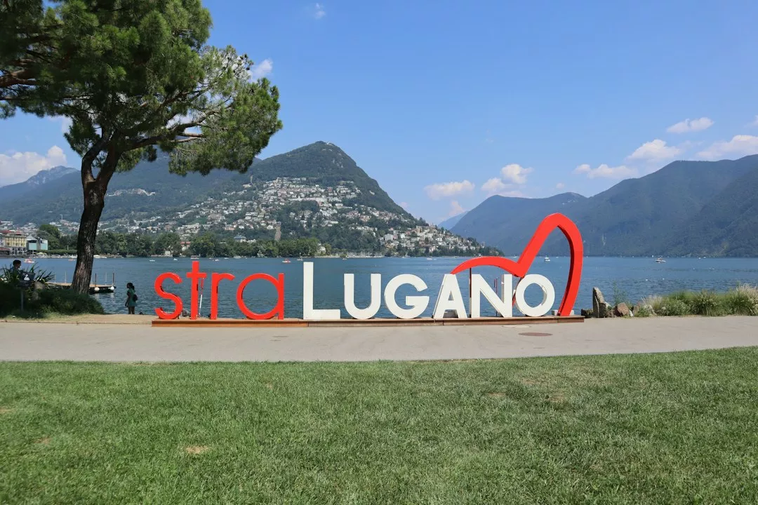 Conto Corrente in Svizzera per Frontalieri: Come Gestire Stipendio in Franchi e Spese in Euro